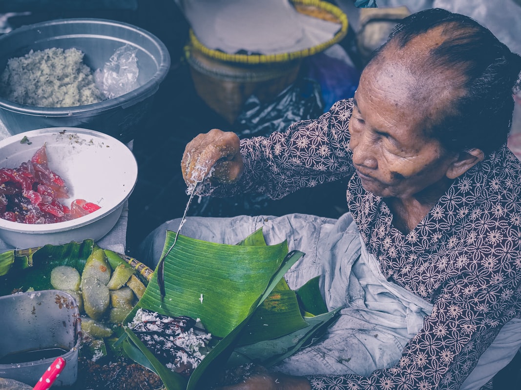 Comprehensive guide to traditional healing plants and their uses